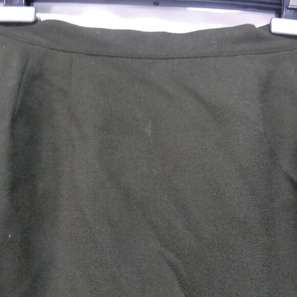 Lined Unbranded Dark Green Wool Skirt | 4P | Button and Zipper Closure - Picture 10 of 14